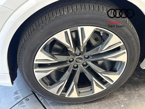 2026 Audi Q8 55 Premium Plus