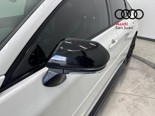 Wind Chill Pearl/Midnight Black Metallic 2021 Toyota Avalon TRD