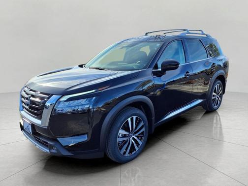 2025 Nissan Pathfinder Platinum 4WD