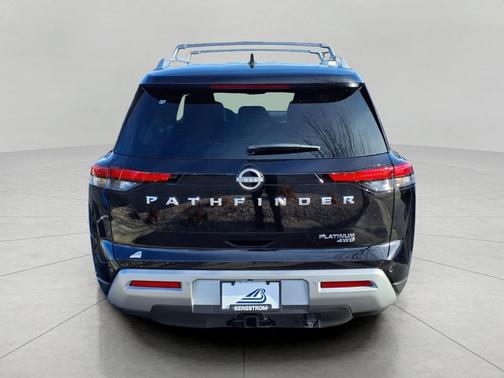 2025 Nissan Pathfinder Platinum 4WD