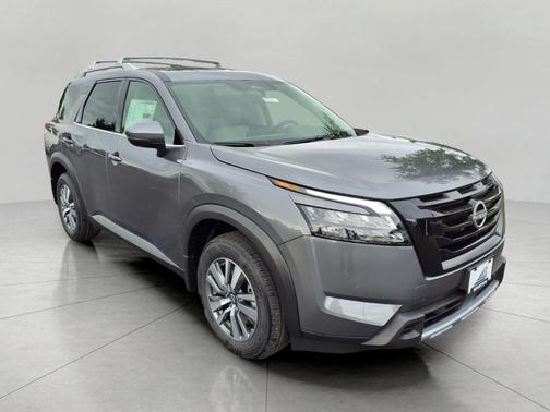 2025 Nissan Pathfinder SL 4WD