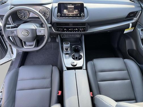 Everest White Pearl Tricoat 2026 Nissan Rogue Dark Armor