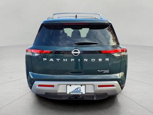2025 Nissan Pathfinder Platinum 4WD