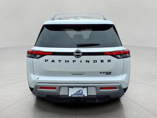 2025 Nissan Pathfinder Platinum 4WD