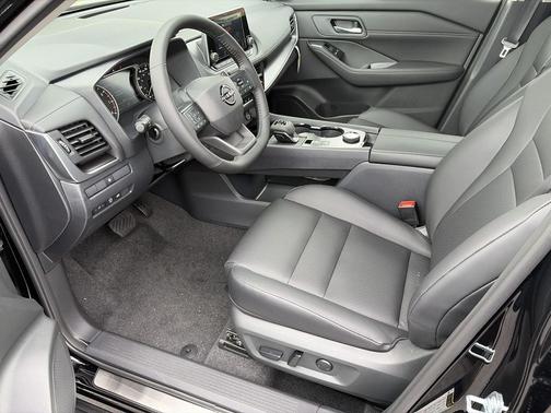Super Black 2026 Nissan Rogue Dark Armor