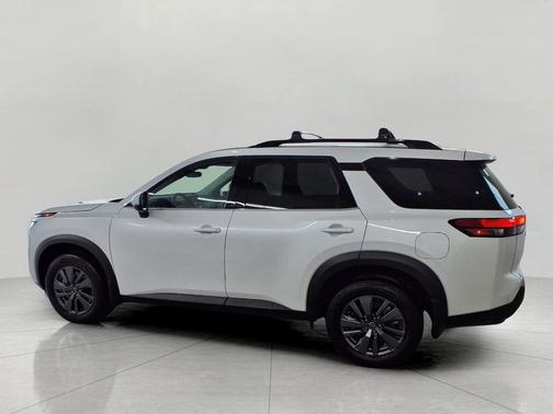 2025 Nissan Pathfinder SV 4WD
