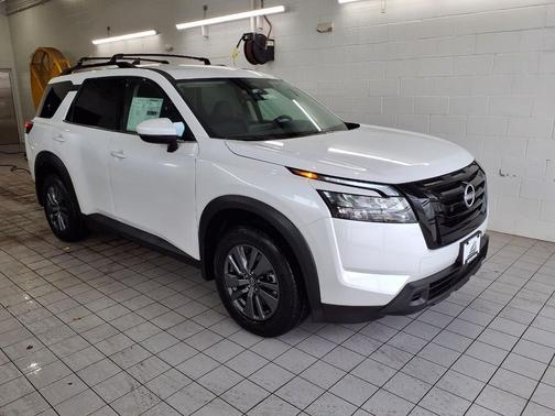 2025 Nissan Pathfinder SV 4WD