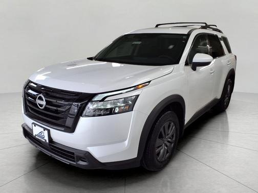 2025 Nissan Pathfinder SV 4WD