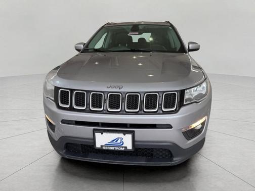 Billet Silver Metallic Clearcoat 2017 Jeep New Compass Latitude