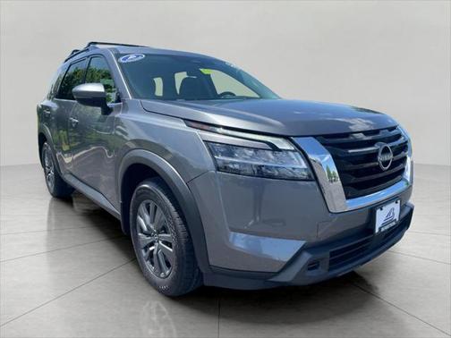 2022 Nissan Pathfinder SV 4WD