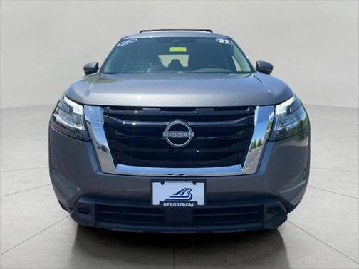 2022 Nissan Pathfinder SV 4WD