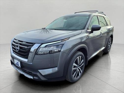 2025 Nissan Pathfinder Platinum 4WD