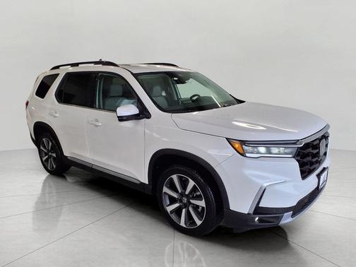 2025 Honda Pilot Touring 8-Passenger