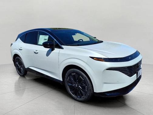 Everest White Pearl Tricoat/Super Black 2026 Nissan Murano Platinum