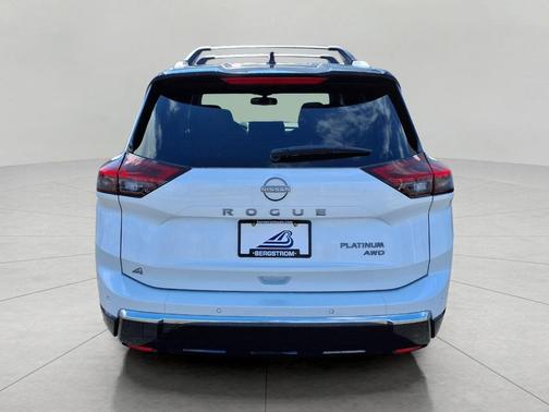 Everest White Pearl Tricoat 2026 Nissan Rogue Platinum