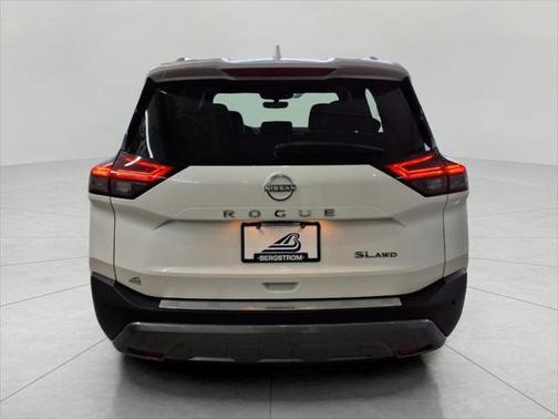 2022 Nissan Rogue SL