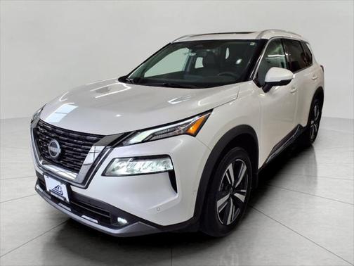2022 Nissan Rogue SL