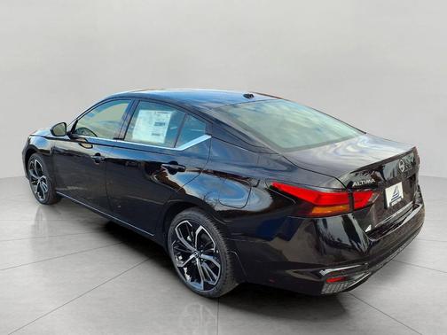 2025 Nissan Altima SR AWD