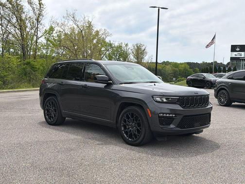 Baltic Gray Metallic Clearcoat 2025 Jeep Grand Cherokee Summit