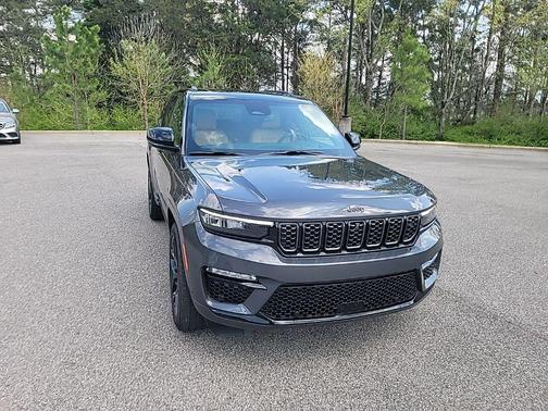 Baltic Gray Metallic Clearcoat 2025 Jeep Grand Cherokee Summit