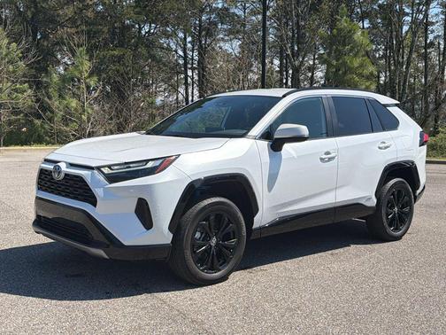 Wind Chill Pearl 2024 Toyota RAV4 Hybrid SE