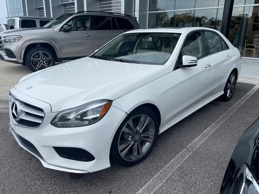 Photo 2 of 14 of 2016 Mercedes-Benz E-Class E 350