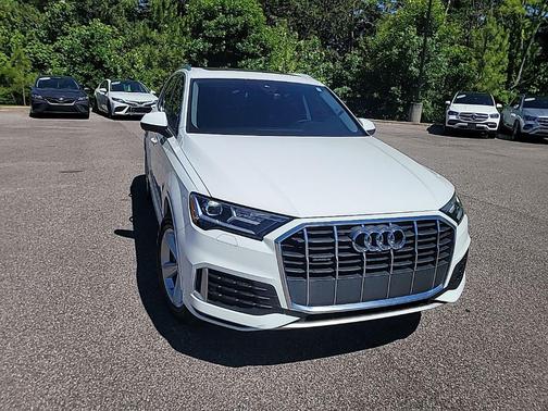Carrara White 2022 Audi Q7 45 Premium