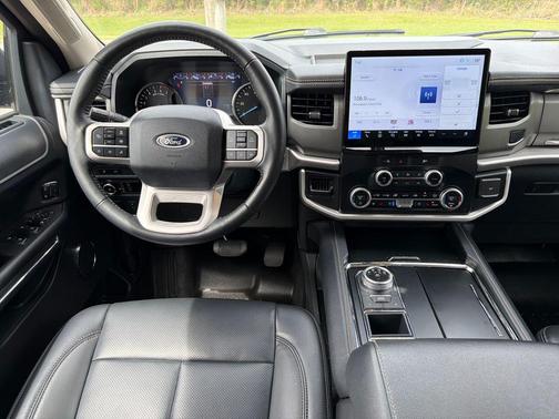 Dark Matter Gray Metallic 2024 Ford Expedition XLT