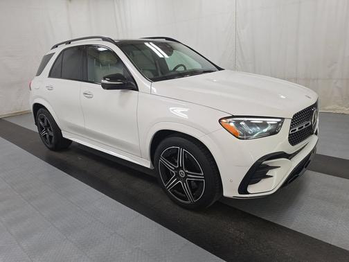 MANUFAKTUR Moonlight White Metallic 2025 Mercedes-Benz GLE 450
