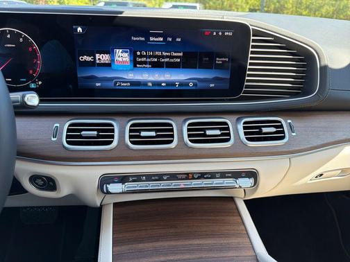 Polar White 2026 Mercedes-Benz GLS 450 4MATIC