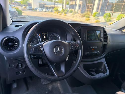 Arctic White 2023 Mercedes-Benz Metris