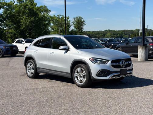 Iridium Silver Metallic 2023 Mercedes-Benz GLA 250 4MATIC