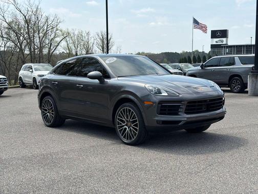 Dolomite Silver Metallic 2021 Porsche Cayenne Cayenne