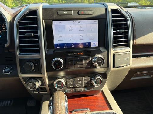 White Platinum Metallic Tri-Coat 2019 Ford F-150 King Ranch