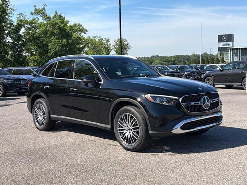 Black 2026 Mercedes-Benz GLC 300 Base