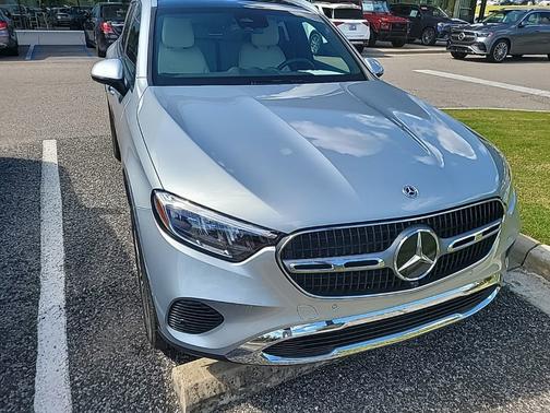 2025 Mercedes-Benz GLC 300 Base
