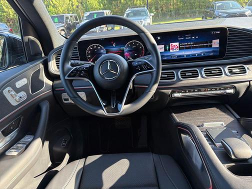 Obsidian Black Metallic 2026 Mercedes-Benz GLE 350 4MATIC