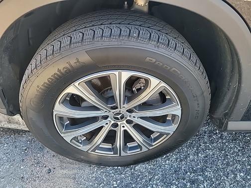 2023 Mercedes-Benz GLC 300 