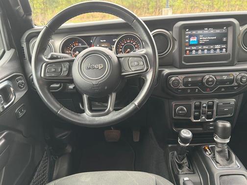 Black Clearcoat 2022 Jeep Wrangler Unlimited Sport