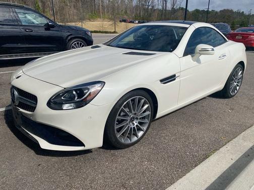 2020 Mercedes-Benz SLC 300 