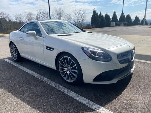2020 Mercedes-Benz SLC 300 