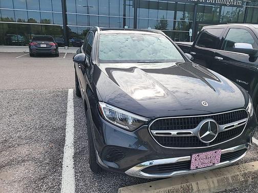 Graphite Grey Metallic 2023 Mercedes-Benz GLC 300