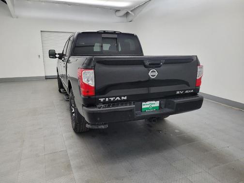 2021 Nissan Titan SV