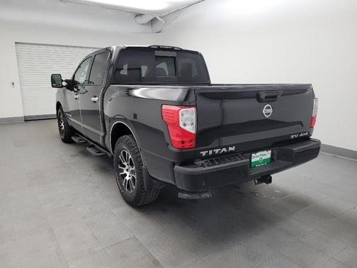 2021 Nissan Titan SV