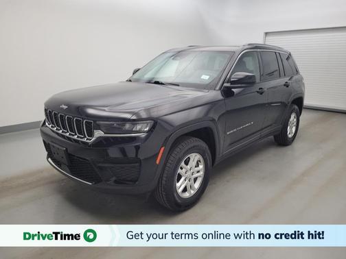 Diamond Black Crystal Pearlcoat 2023 Jeep Grand Cherokee Laredo