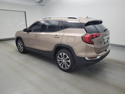 Tan 2018 GMC Terrain SLT