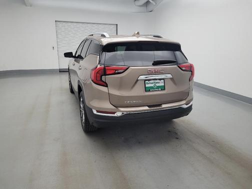 Tan 2018 GMC Terrain SLT