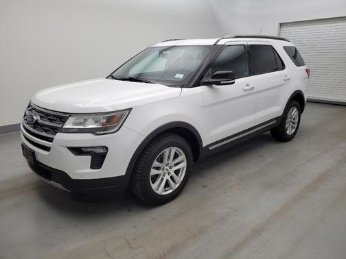Oxford White 2018 Ford Explorer XLT