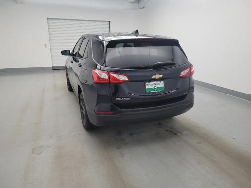 Midnight Blue Metallic 2021 Chevrolet Equinox LS
