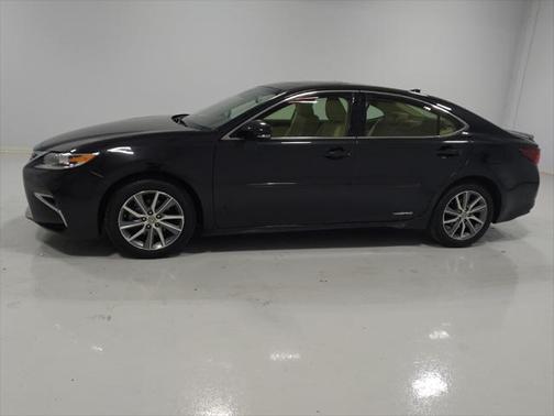 2018 Lexus ES 300h Base